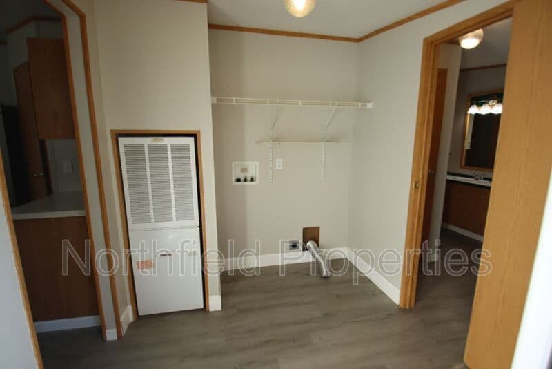 Tulalip House: 12105 26th Ave NE