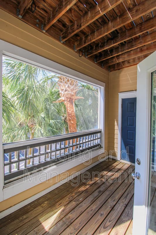 Charleston Condo: 600 Bucksley Lane