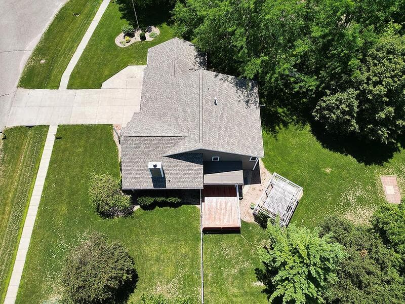 Grand Island House: 820 Redwood Road