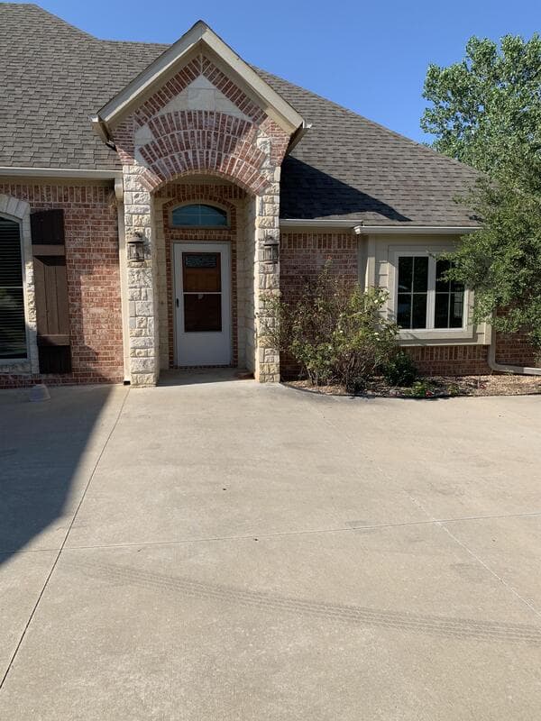 Ada House: 900 Cypress Drive