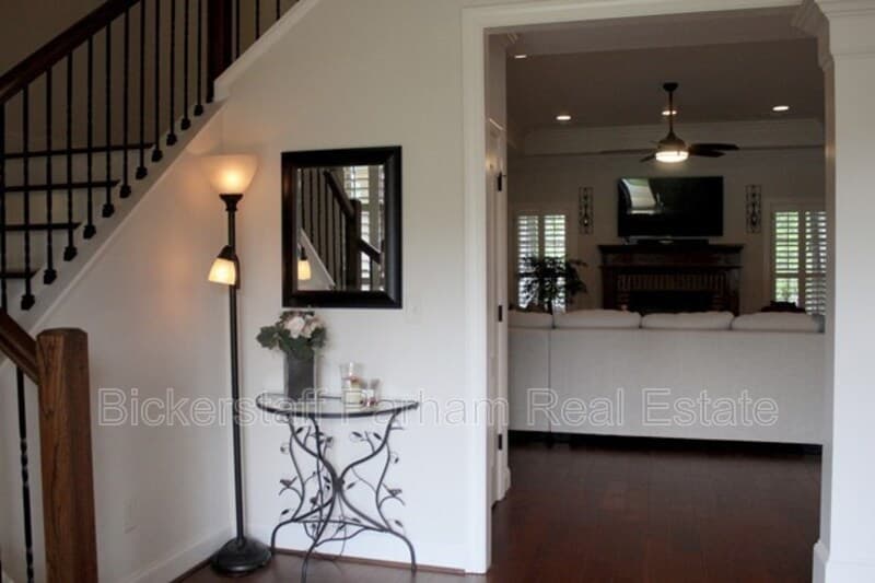 Columbus House: 7165 Bridgemill Drive