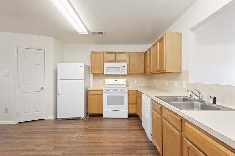 Dickinson Townhome: 2147 Aruba Calle