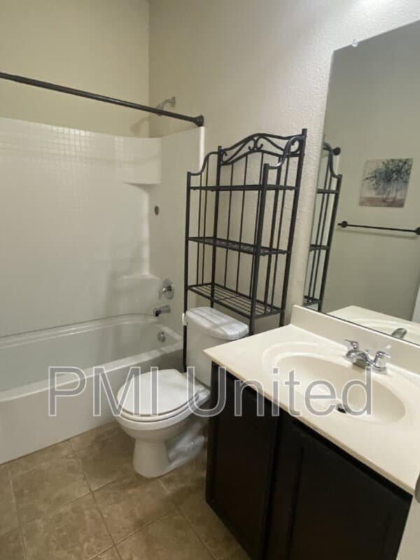 Aubrey House: 9145 Blackstone Dr