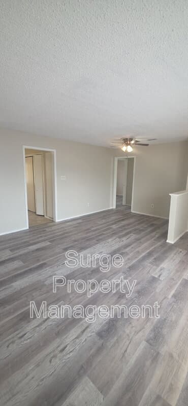 Benbrook Condo: 237 Vista Way