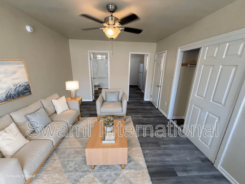 Los Angeles Condo: 1153 E. 61st St.