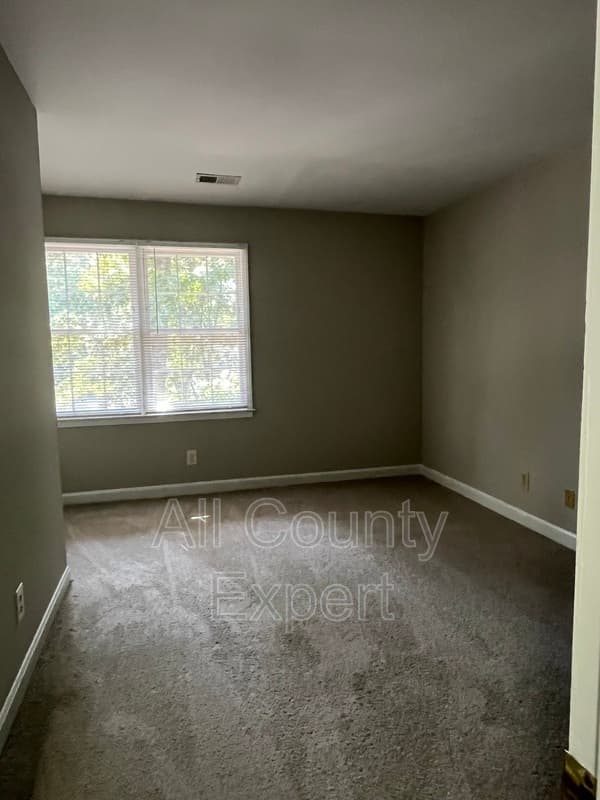 Dunwoody House: 2300 Fenhurst Pl