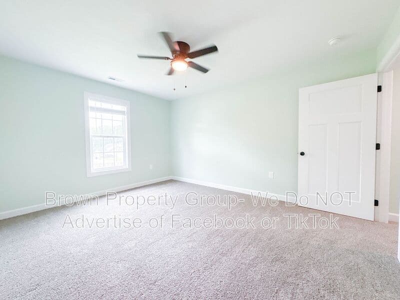 Raeford House: 300 St. Matthews Church Rd