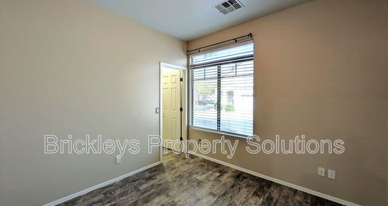 Chandler House: 1311 E Marlin Dr