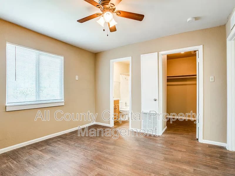San Antonio Condo: 216 Lucas St
