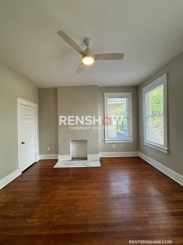 Memphis House: 59 N Willett St