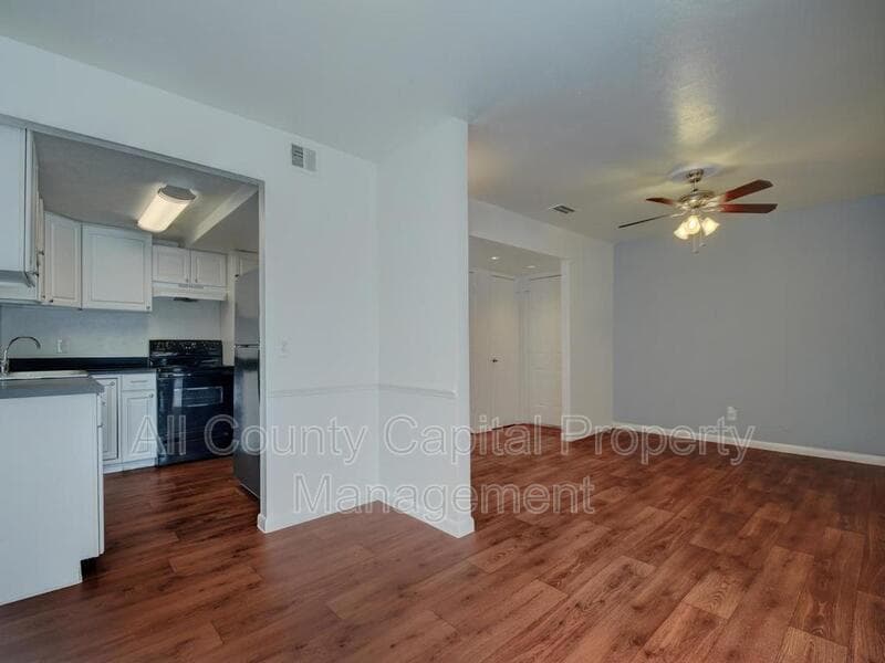 Austin Condo: 302 Carmen Ct