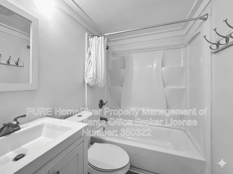 Forest Park Condo: 573 Evergreen Ter