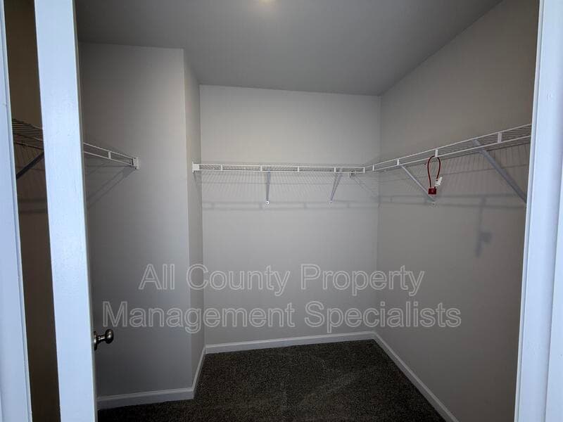 Hopkins House: 210 Bevington Brook Ln