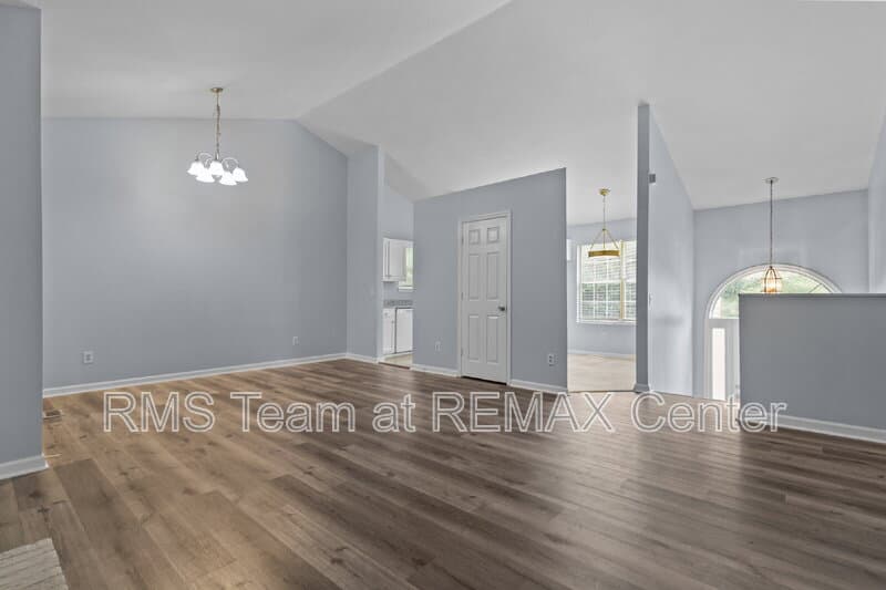 Decatur House: 2262 Cobb Creek Dr