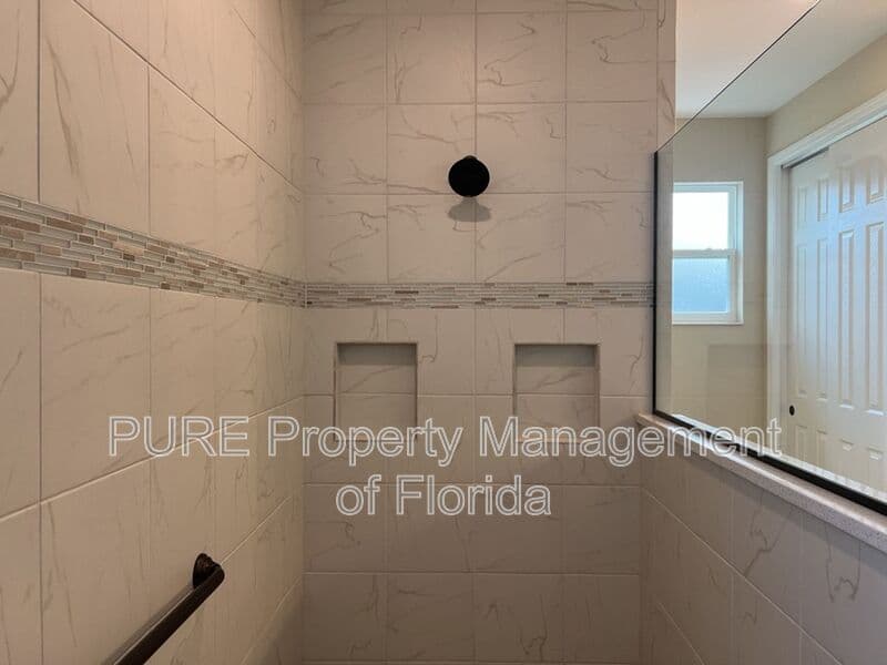 Ocala House: 10376 SW 99th Street