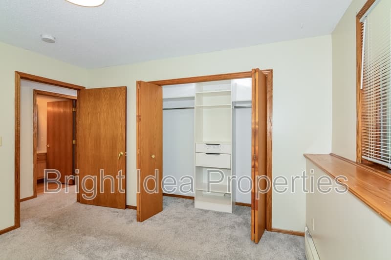 Hastings Condo: 622 Pleasant Drive
