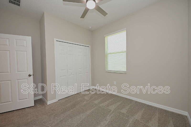 Lakeland House: 5507 Freesia Dr
