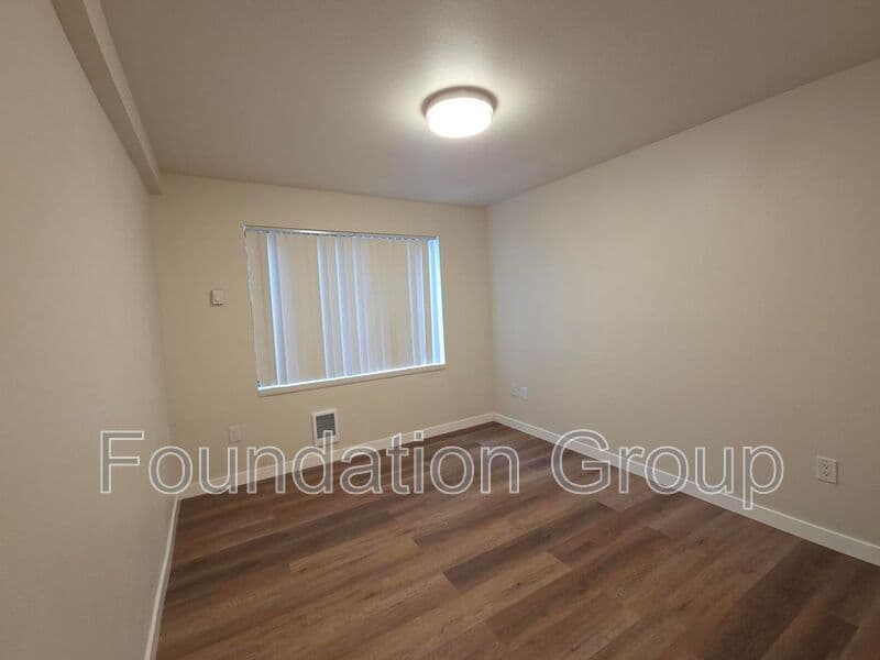 Seattle House: 400 10th Ave