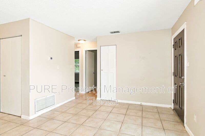 Ocala House: 2040 SE 40th St Rd 1-4