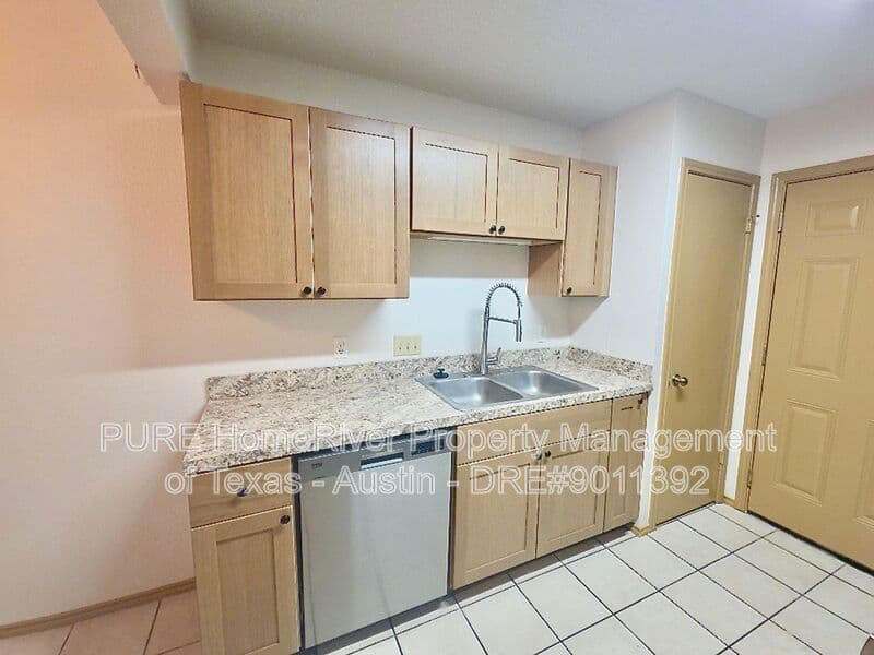 Round Rock Condo: 1015 Woodlief Trl