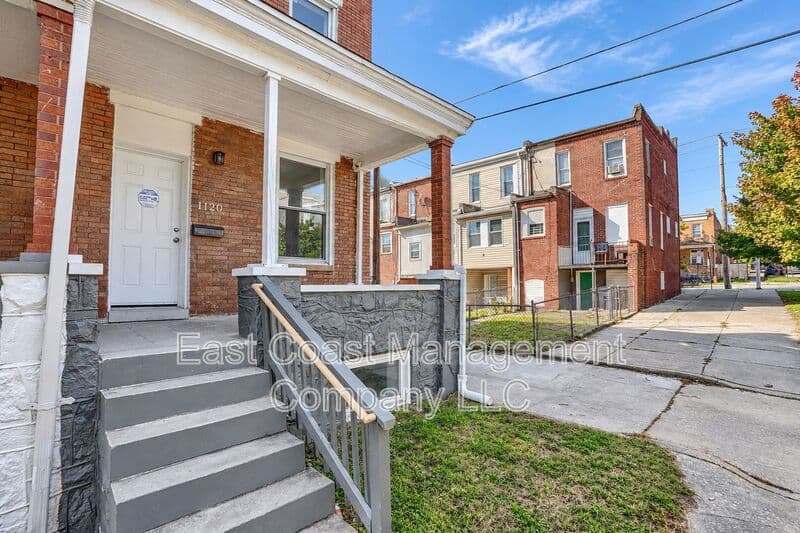 Baltimore House: 1120 N Lakewood Ave
