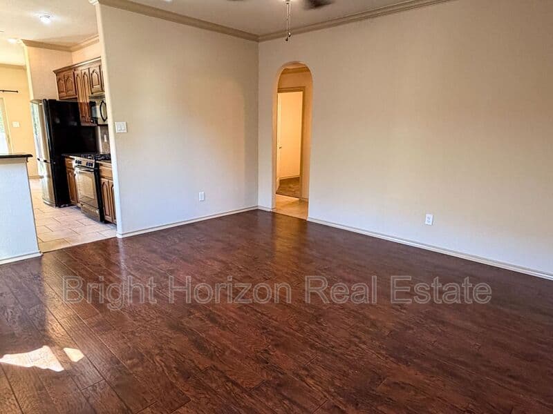 Fort Worth House: 5049 Britton Ridge Lane