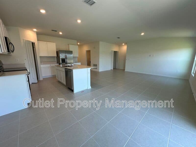 Eustis House: 1917 Pine Meadows Golfcourse Rd