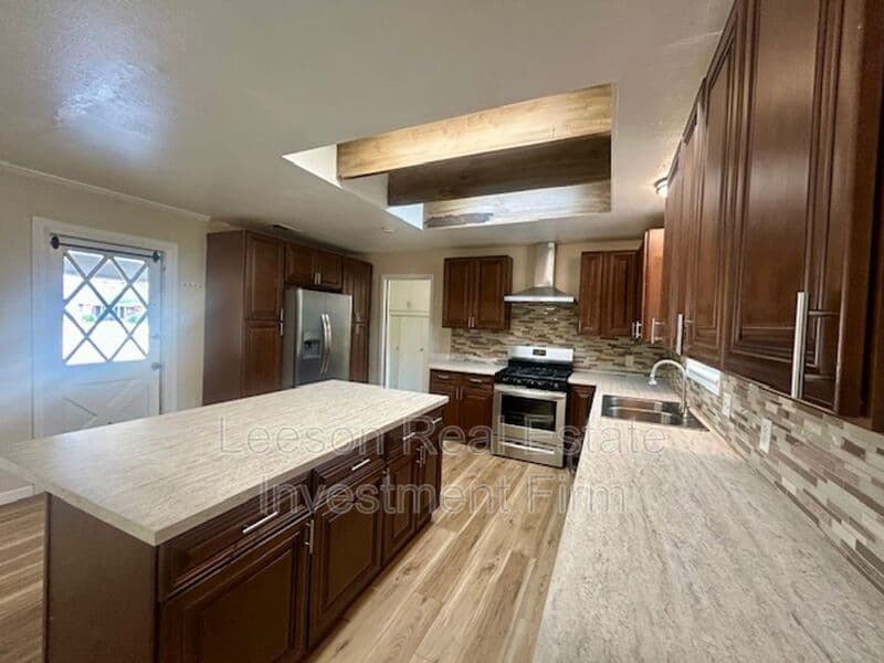 Bossier City House: 2320 Melrose Ave