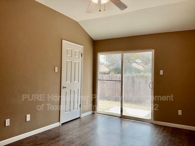 Austin Condo: 8605 Talyne Chaise Circle