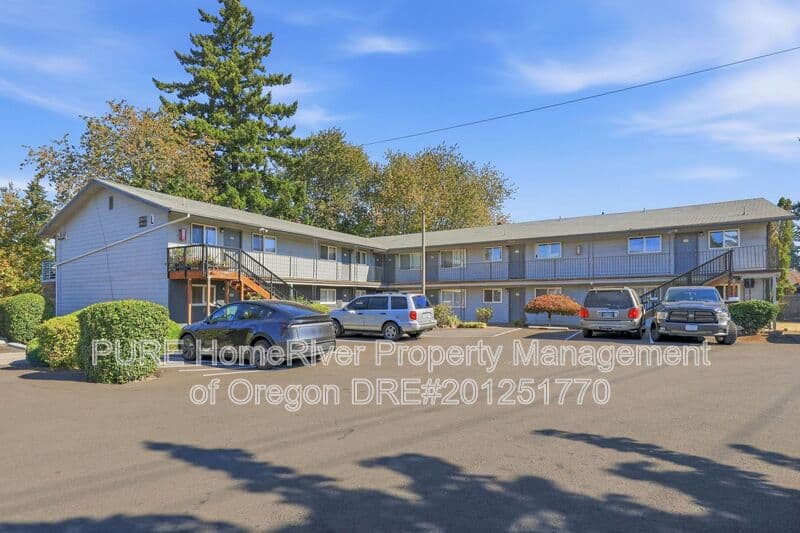 Portland Condo: 18411 E Burnside St