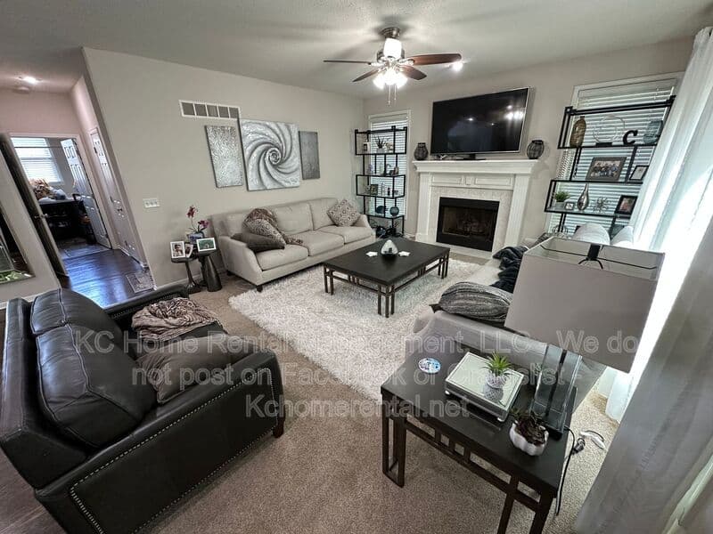 Overland Park House: 11429 W 142nd Ter
