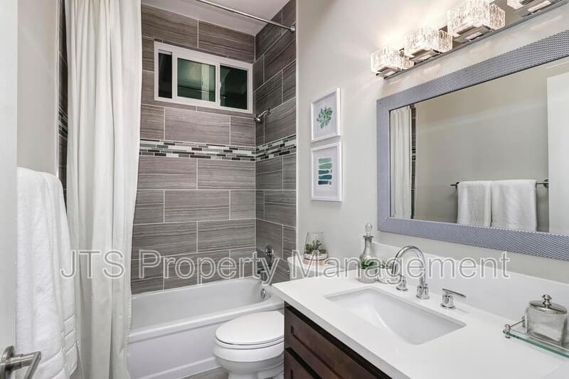 Citrus Heights House: 7676 Eastgate Avenue