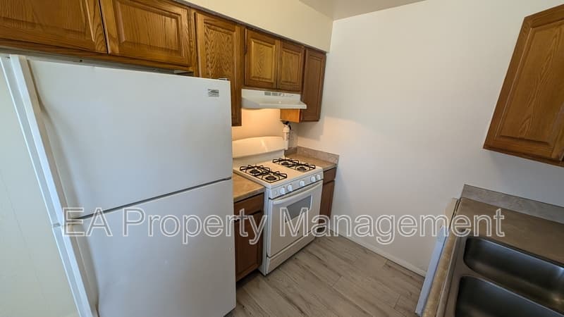 Albuquerque House: 812 Chelwood Park Blvd NEUnit D