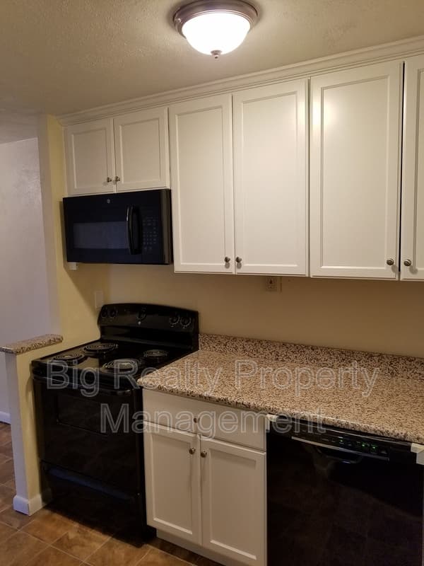 Spring City Condo: 120 N Penn St
