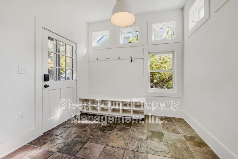 Portland House: 1912 NE 11th Ave