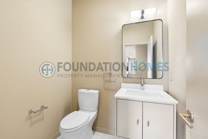 Mill Valley House: 6058 Shelter Bay Ave.