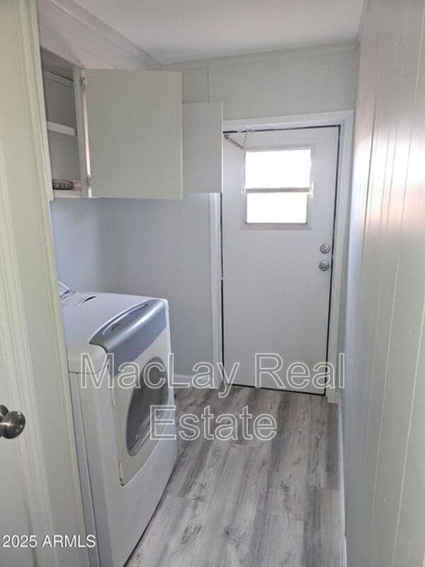 Mesa House: 720 S. 97th Place