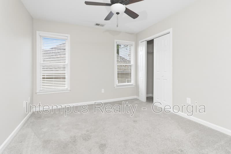 Woodstock House: 4241 Moccasin Trl