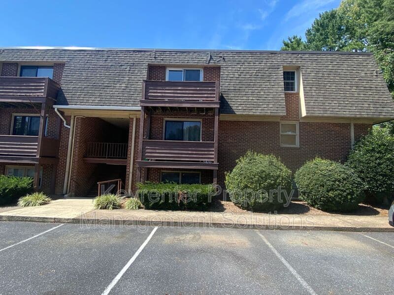 Staunton Condo: 2337 Morris Mill Rd