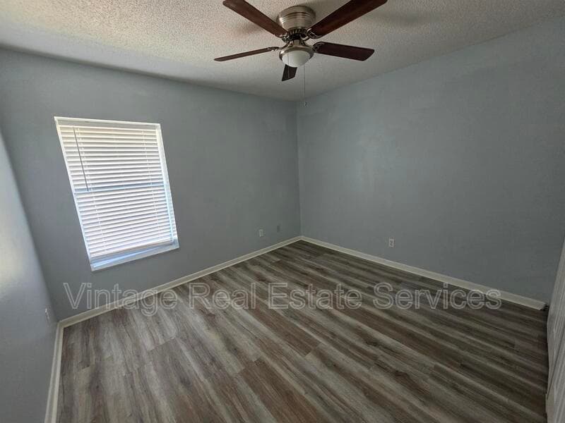 Brandon House: 851 Creekway Ct