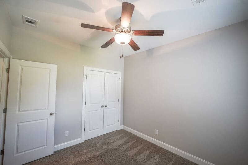 Richmond Hill House: 160 Lake Lily Drive