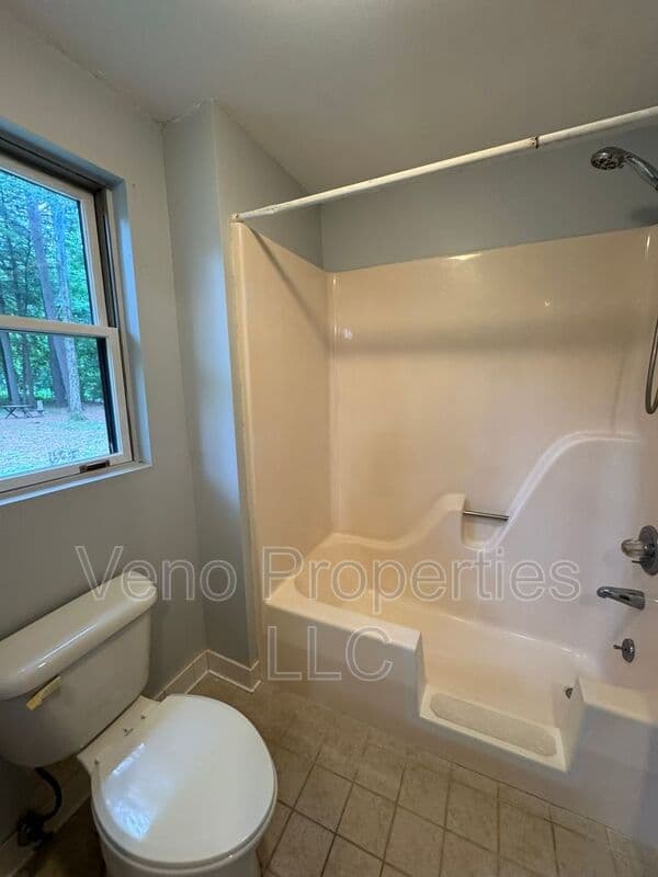 Ballston Spa House: 17 Sand Spurrey Road