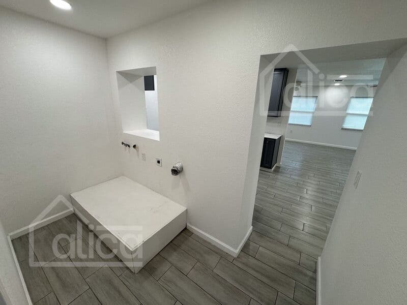 Palmetto House: 2701 13th Street W