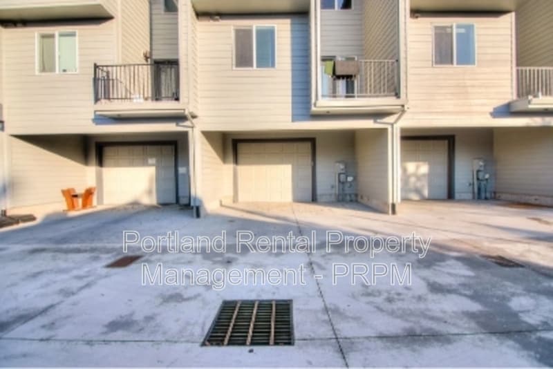 Portland Townhome: 603 - 619 Northeast 92nd Avenue - 603