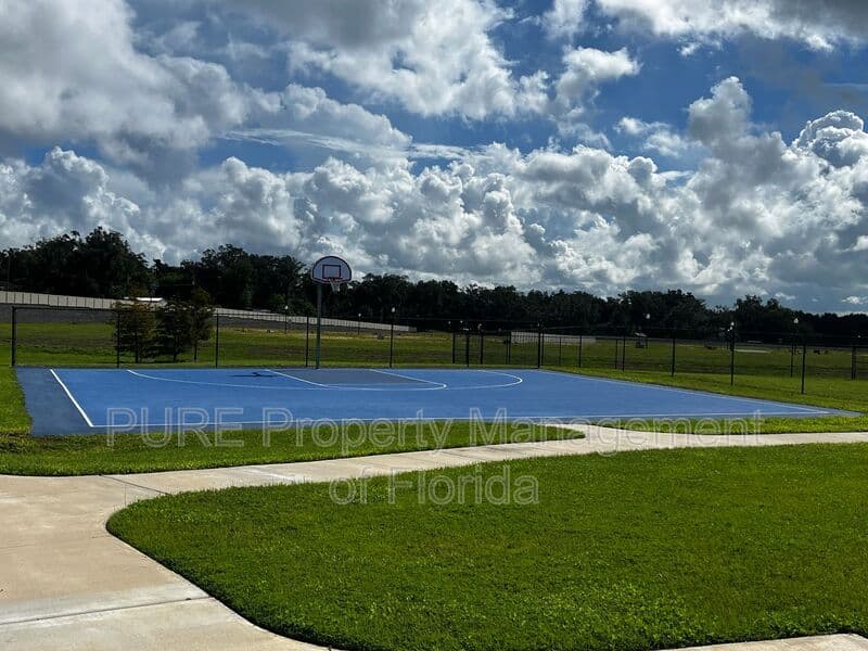 Summerfield House: 10326 SE 162nd Place RD