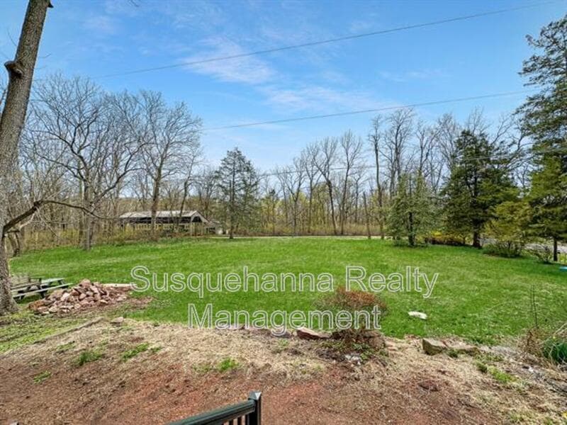 Manheim Condo: 171 Engle Lane