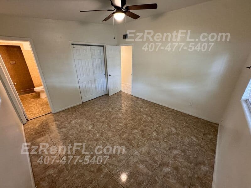 Orlando House: 6132 Oakcrest Circle