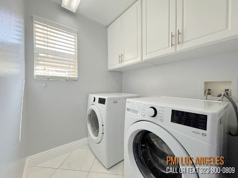 Pacoima House: 12445 Sonoma Drive