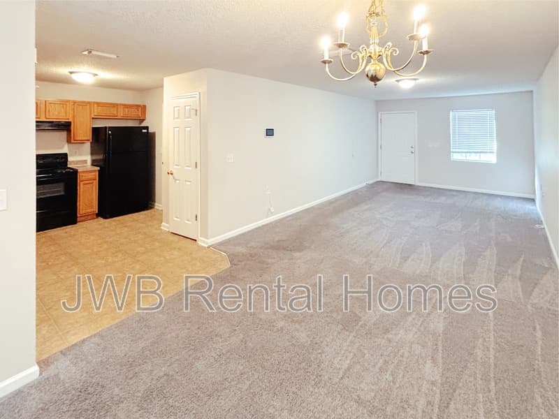 Jacksonville House: 8315 Oden Ave