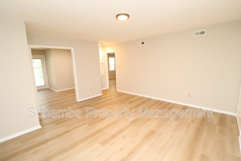 Raleigh Condo: 3901 Lexington Dr